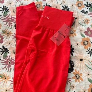 NWT NVGTN Scarlet Solid Seamless Leggings